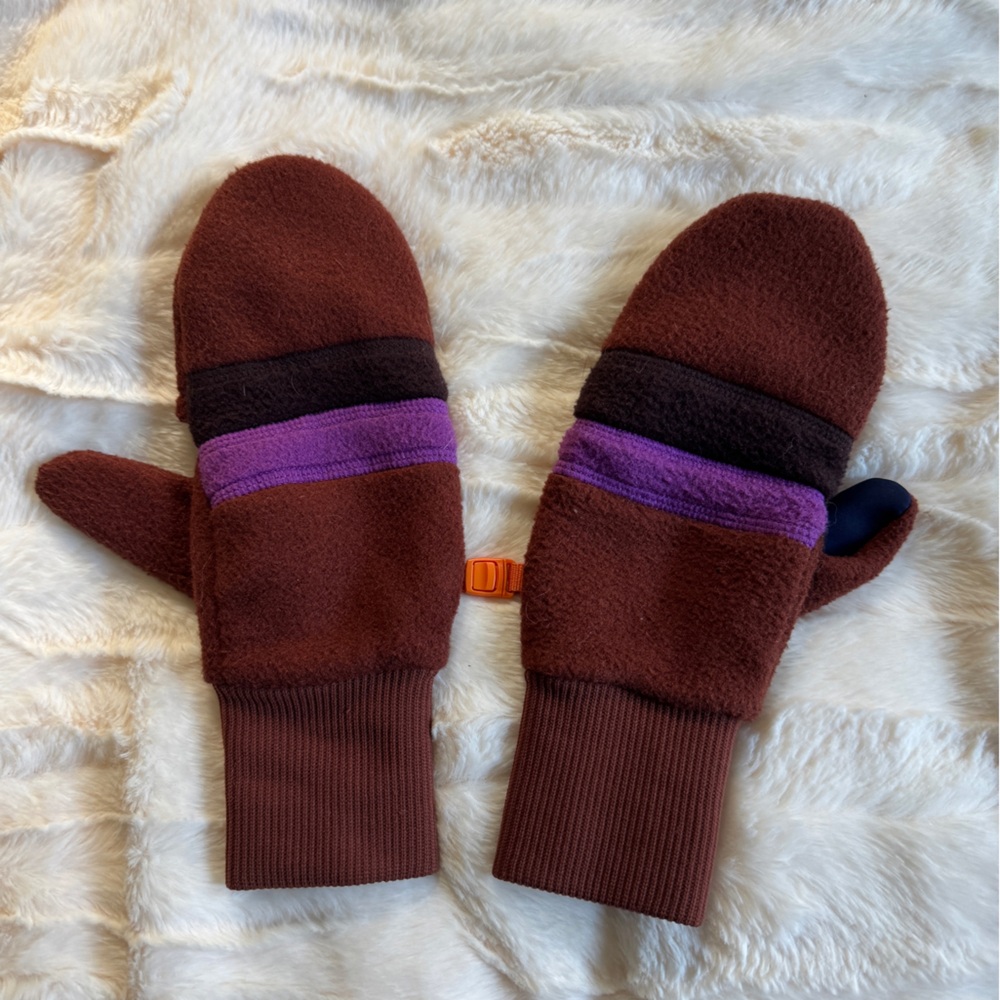 Cotopaxi Mittens